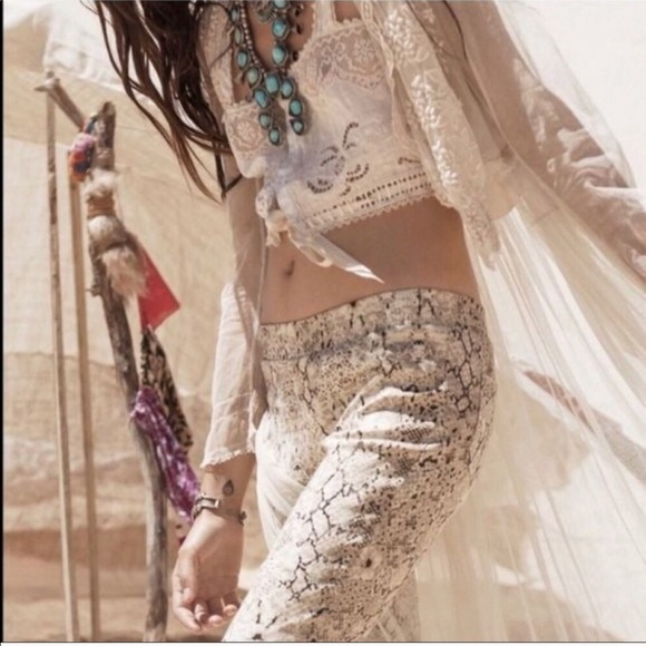 Spell Aloha Python Jets Medium - Picture 2 of 8